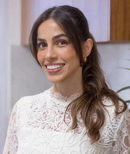 Dra. Vitória Paines